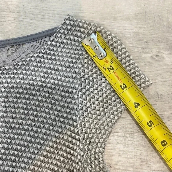 Rolla Coaster Y2K Light Grey Lace Knit Crop Top Size S - Picture 7 of 15